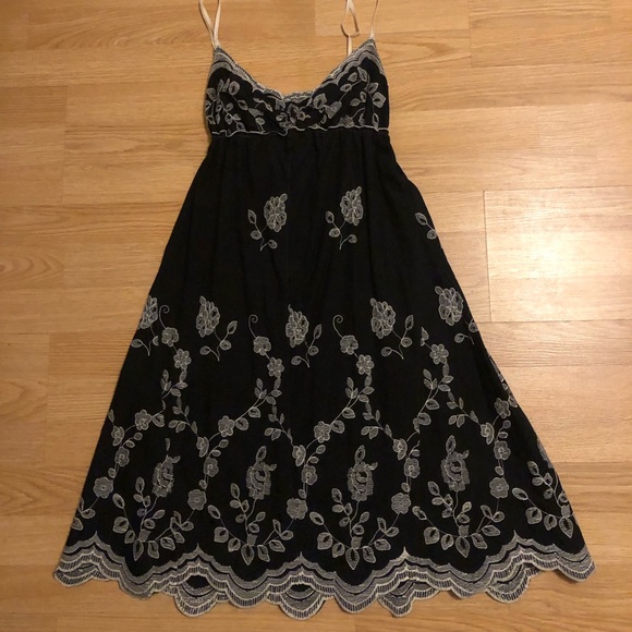 “Studio M” dress size Medium - Picture 1 of 6